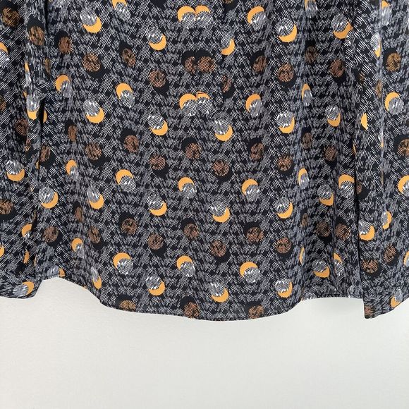 CAbi Eclipse Moon Long Sleeve Crescent Blouse Pullover Blouse Size Small #3131 - Picture 5 of 9